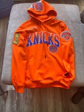 New York Knicks Orange Logo Hoodie - Men's Pullover Sweatshirt